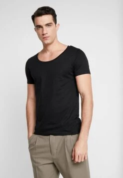 Pier One T-Shirt Basic - Black