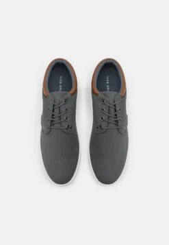 Pier One UNISEX - Sneaker Low - Grey 9 Pier One UNISEX - Sneaker Low - Grey -Günstiges Mode Verkaufsgeschäft 300f1aa95a2a4579b4a07e57470c9afc