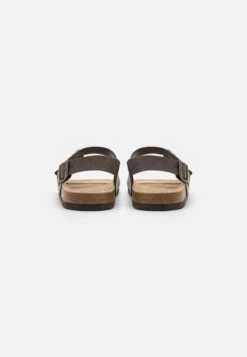 Pier One UNISEX - Riemensandalette - Dark Brown -Günstiges Mode Verkaufsgeschäft 3ab13fc8e6dd44d39a02f99a9fd8e8e2