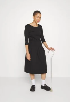 Anna Field Jerseykleid - Black 9 Anna Field Jerseykleid - Black -Günstiges Mode Verkaufsgeschäft 451aa95ec545454dac6a906b567c8713