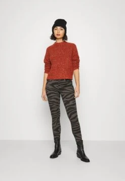 Pier One SHORT MICRO BEANIE UNISEX - Mütze - Black 11 Pier One SHORT MICRO BEANIE UNISEX - Mütze - Black -Günstiges Mode Verkaufsgeschäft 543d127d07134c2890a29c39eb75bc4a