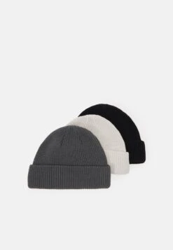 Pier One UNISEX 3 PACK - Mütze - Black/dark Grey/off-white/ -Günstiges Mode Verkaufsgeschäft 6ff45e637c064289bc89bdd981008db1 1
