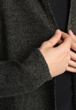 Pier One Strickjacke - Black/olive 10 Pier One Strickjacke - Black/olive -Günstiges Mode Verkaufsgeschäft 77cc56baa8d64ff08fd27eaa2cfca327