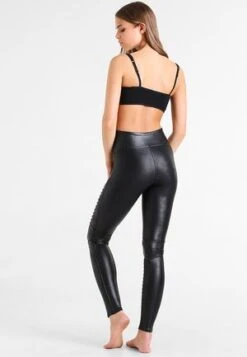 Spanx FAUX LEATHER MOTO LEGGINGS - Leggings - Strümpfe - Black -Günstiges Mode Verkaufsgeschäft 79cdb553bc064248aacba2c1e21ccd42