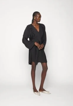 By Malene Birger AVANNA - Freizeitkleid - Black 8 By Malene Birger AVANNA - Freizeitkleid - Black -Günstiges Mode Verkaufsgeschäft 8247bef2714545cbbfc1b25569444fd5