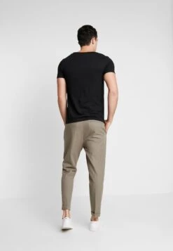 Pier One T-Shirt Basic - Black -Günstiges Mode Verkaufsgeschäft 83b916fdf5444d9ba8380d809f888082