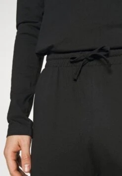 Pier One Nachtwäsche Set - Black 10 Pier One Nachtwäsche Set - Black -Günstiges Mode Verkaufsgeschäft 842cc55e81224f6ca06ad94aae25d25c