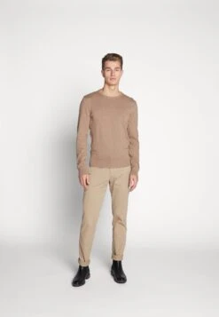 Pier One BASIC CREWNECK - Strickpullover - Mottled Beige 9 Pier One BASIC CREWNECK - Strickpullover - Mottled Beige -Günstiges Mode Verkaufsgeschäft 8ab6afa896f946a0abe264ae414a2865