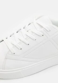 Pier One UNISEX - Sneaker Low - White -Günstiges Mode Verkaufsgeschäft 9df20e8fbfac4dbbaad7e726f8a84e52