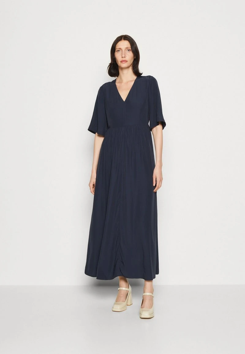 Marc O'Polo DRESS FEMININE SHAPE V NECK WING SLEEVES - Maxikleid - Deep Blue Sea 1 Marc O'Polo DRESS FEMININE SHAPE V NECK WING SLEEVES - Maxikleid - Deep Blue Sea