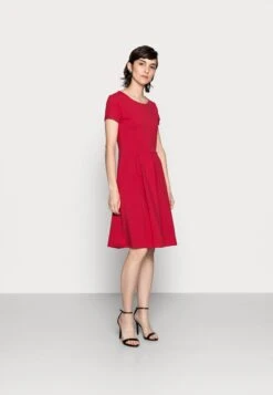 Anna Field Jerseykleid - Red -Günstiges Mode Verkaufsgeschäft dd3543f3060242bb9973932ad739dd89 1