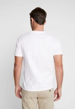 Pier One 3 PACK - T-Shirt Basic - White -Günstiges Mode Verkaufsgeschäft dd9b35a7ff65475f8768ff00fea41e9f