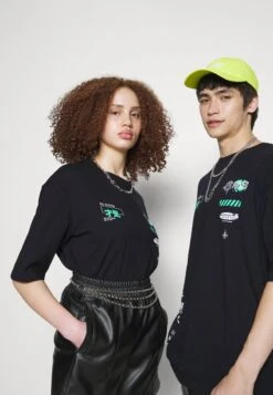 YOURTURN UNISEX - T-Shirt Print - Black -Günstiges Mode Verkaufsgeschäft e64c0883a4f14193a659548c9f695f84