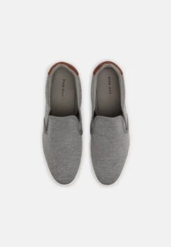 Pier One UNISEX - Slipper - Dark Grey -Günstiges Mode Verkaufsgeschäft fd4006995ad74583bd5d996537dcc72b